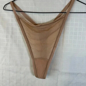 Women’s skims Underwear 4X nude thong NWT